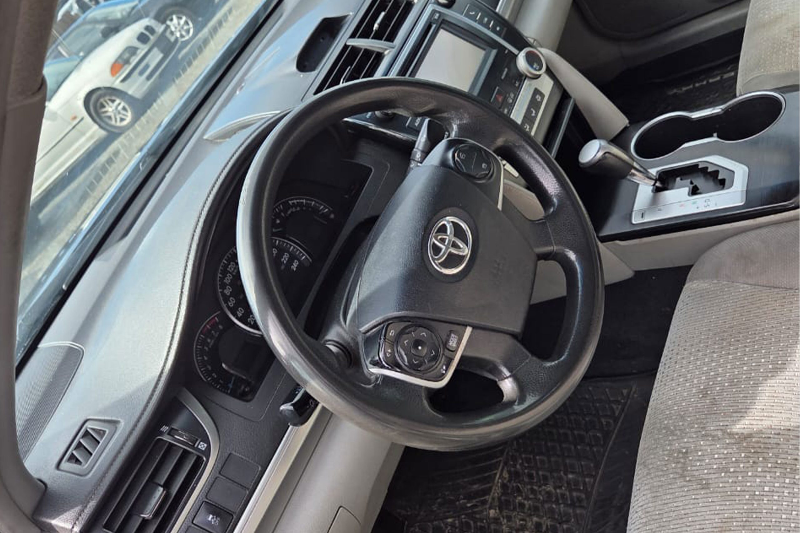 
								Toyota Camry  2012 full									